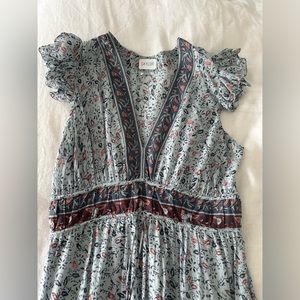 Gorgeous flutter sleeve blue grey printed Saylor dress - sz L